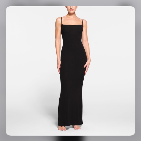Skims Dress - Picture 2 of 2